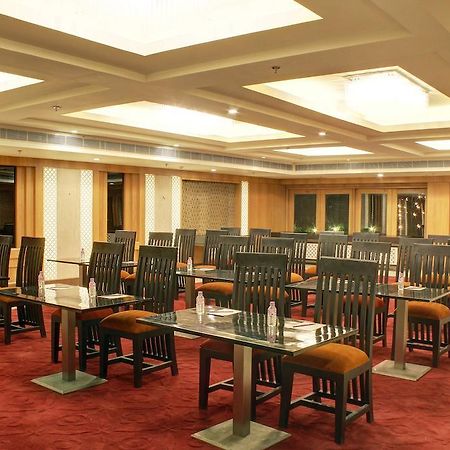 Aavaa Surya Continental Hotel New Delhi Eksteriør billede
