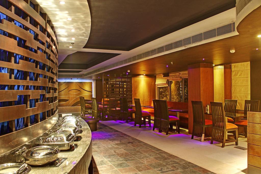 Aavaa Surya Continental Hotel New Delhi Eksteriør billede