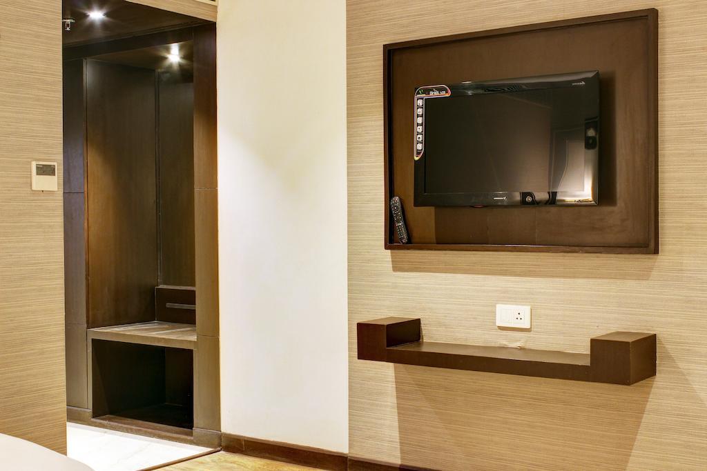 Aavaa Surya Continental Hotel New Delhi Eksteriør billede