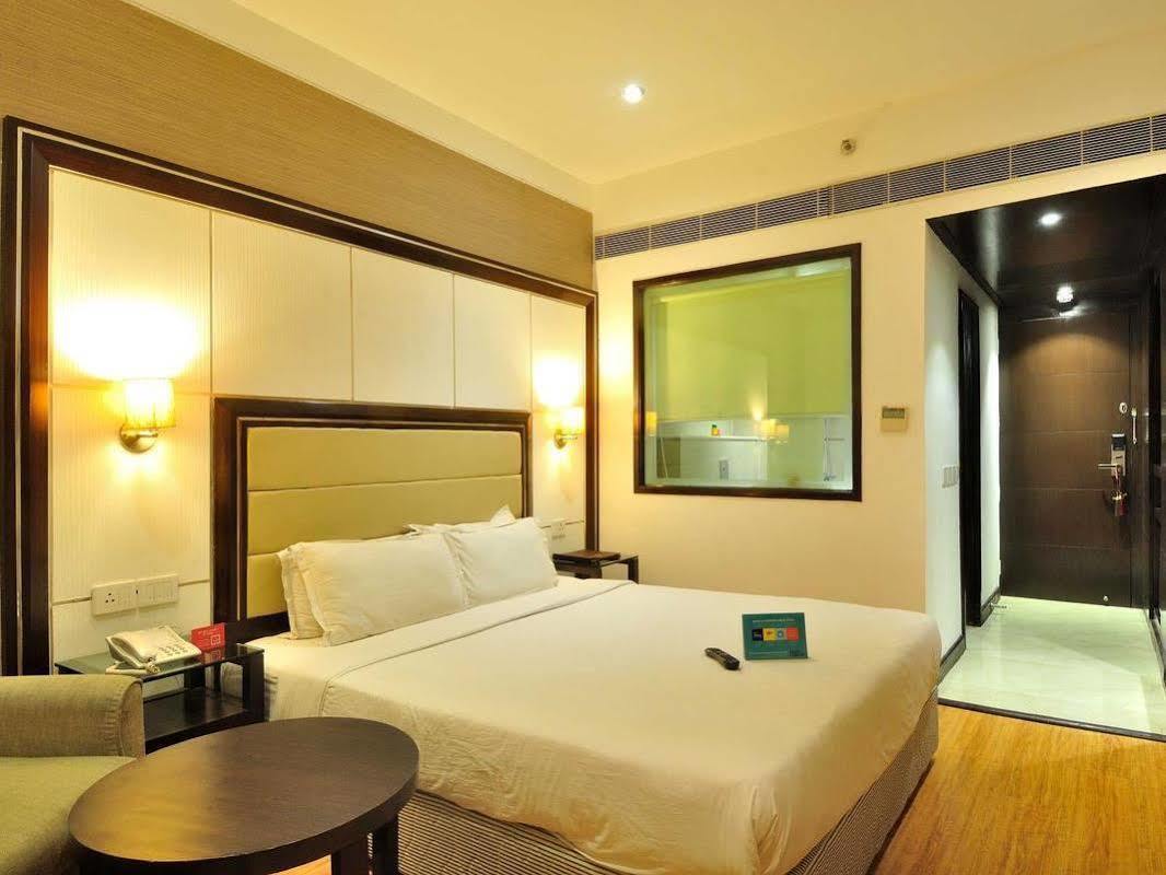 Aavaa Surya Continental Hotel New Delhi Eksteriør billede